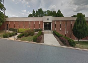 Clinic photo/Office of Dr. STEPHEN CHARNITSKI