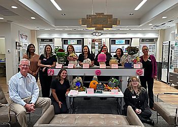 Clinic photo/Office of Dr. STUART J. THOMAS