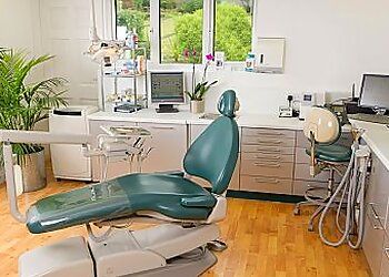 Clinic photo/Office of Dr. THE DENTAL PRACTICE