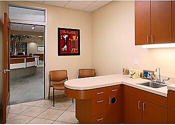 Clinic photo/Office of Dr. VCA BAKERSFIELD ANIMAL HOSPITAL