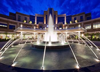 Clinic photo/Office of Dr. WARREN SNODGRASS