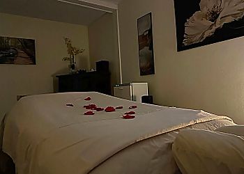 Clinic photo/Office of Dr. WATER STREET MASSAGE