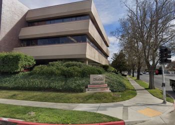 Clinic photo/Office of Dr. WEI ZHENG