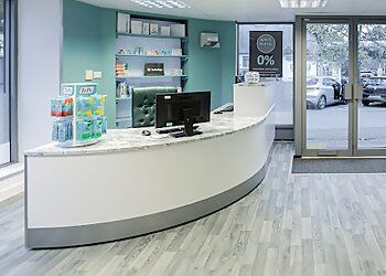 Clinic photo/Office of Dr. WHITE DENTAL FINCHAMPSTEAD
