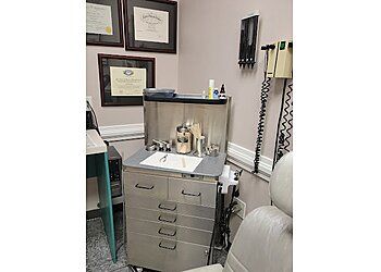 Clinic photo/Office of Dr. WILLIAM WIGGS